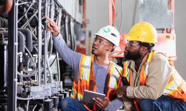 Best Electrical Contractors for Businesses  in Arnold, MO